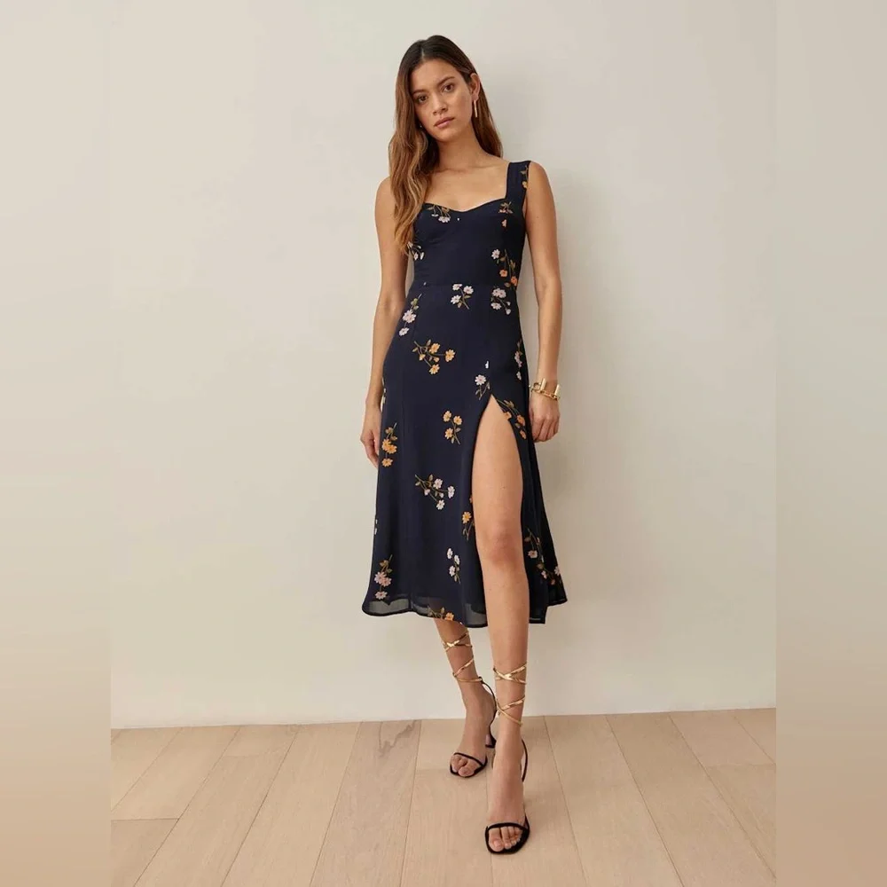 Reformation Fulton Floral Navy Midi Dress in Princess Margaret Size: 4 - Picture 2 of 15